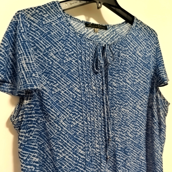 (5X$20) Blue Patterned Women's Blouse / Size 2X - Picture 8 of 8